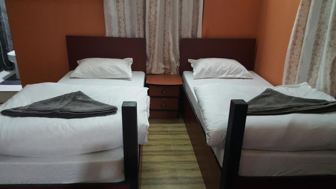 Bnb Royal Tourist House Kathmandu Buitenkant foto