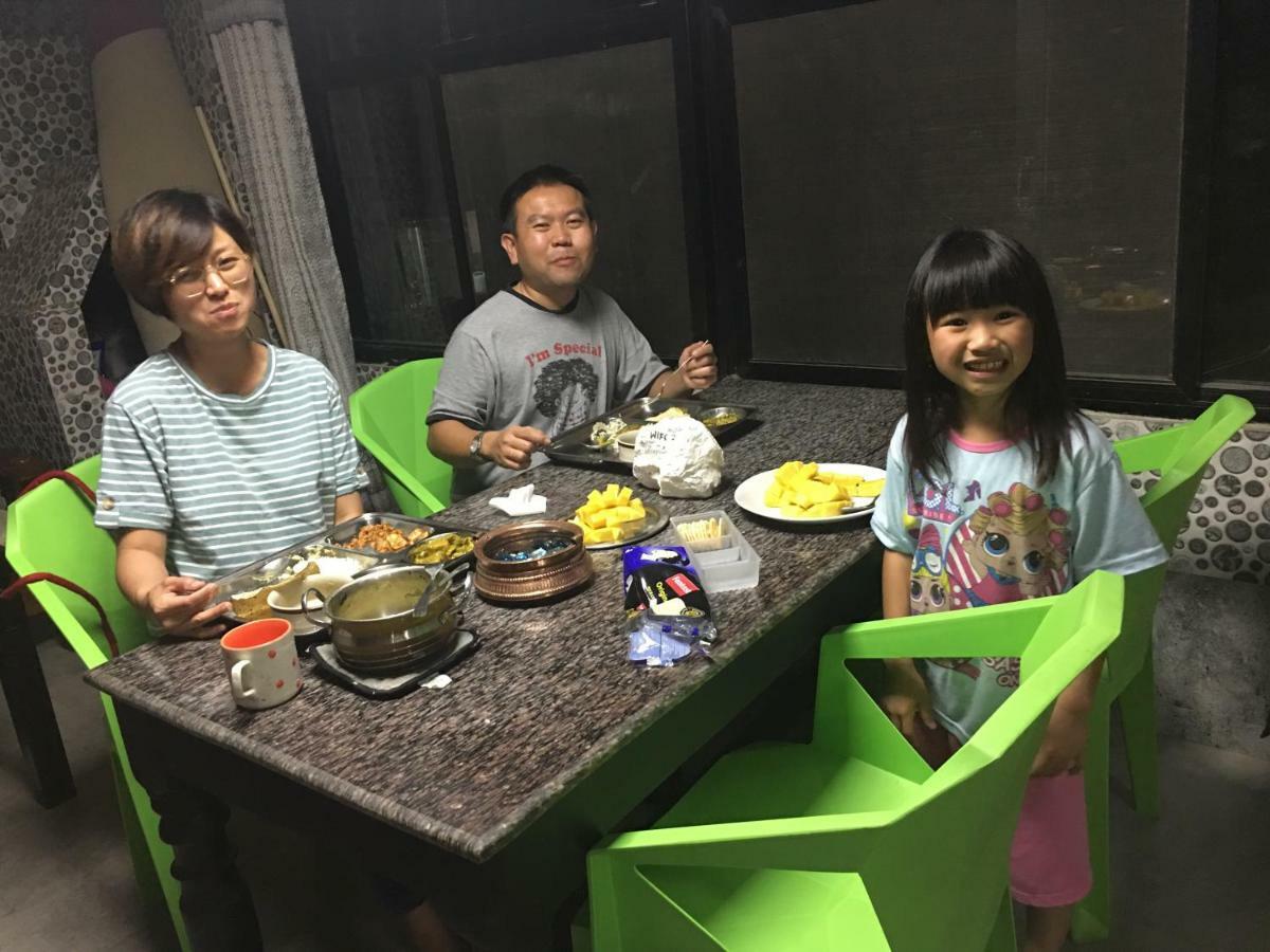 Bnb Royal Tourist House Kathmandu Buitenkant foto